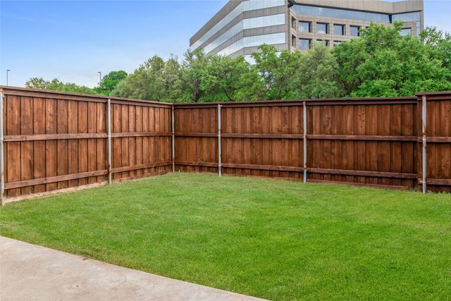 12569 Royal Oaks Lane, Farmers Branch, TX 75234