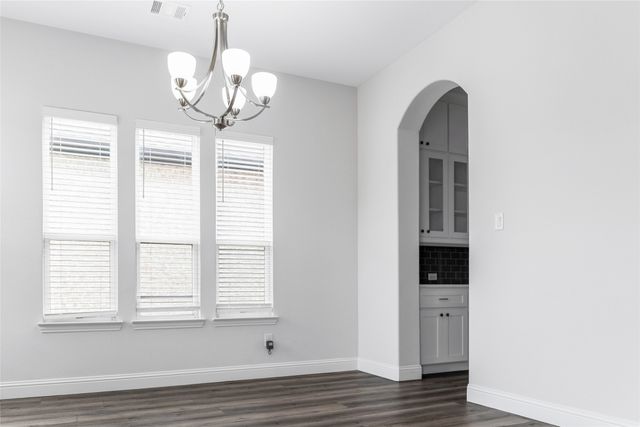 12569 Royal Oaks Lane, Farmers Branch, TX 75234