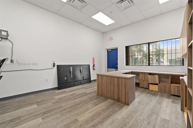 8000 NW 68th Street, Medley, FL 33166