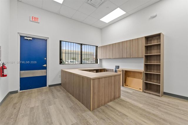 8000 NW 68th Street, Medley, FL 33166