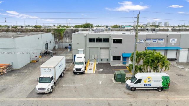 8000 NW 68th Street, Medley, FL 33166