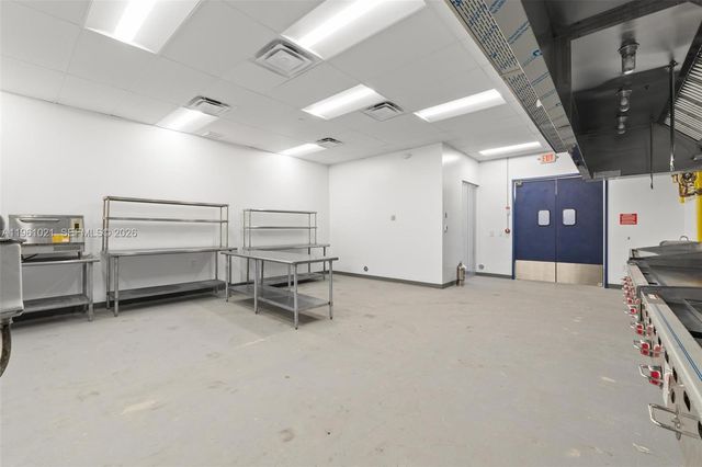 8000 NW 68th Street, Medley, FL 33166