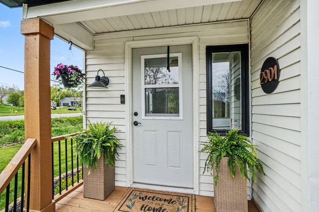 2901 24th Avenue, Hudsonville, MI 49426
