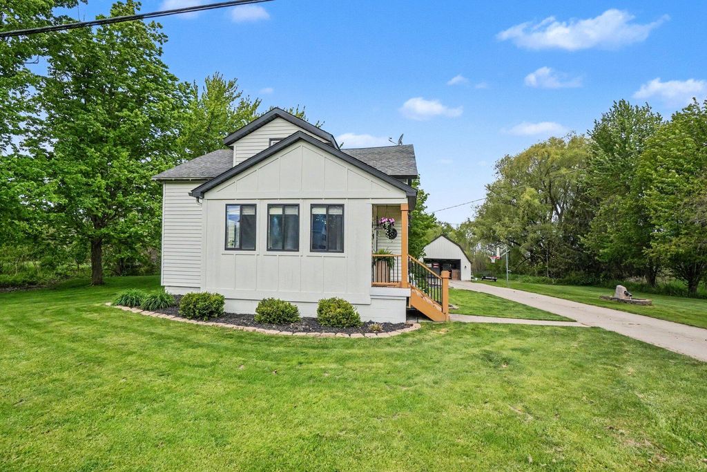 2901 24th Avenue, Hudsonville, MI 49426