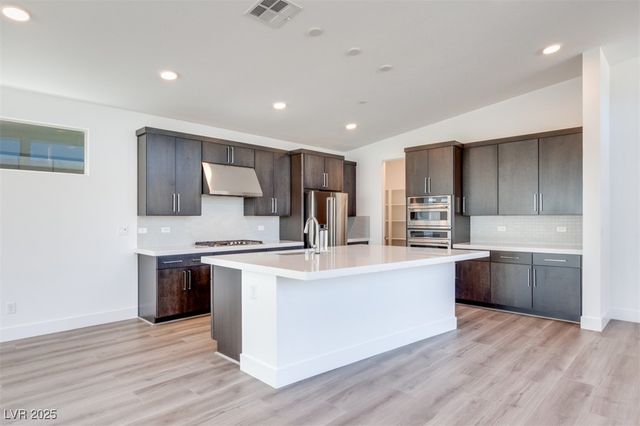 10340 Narrows Street, Las Vegas, NV 89166