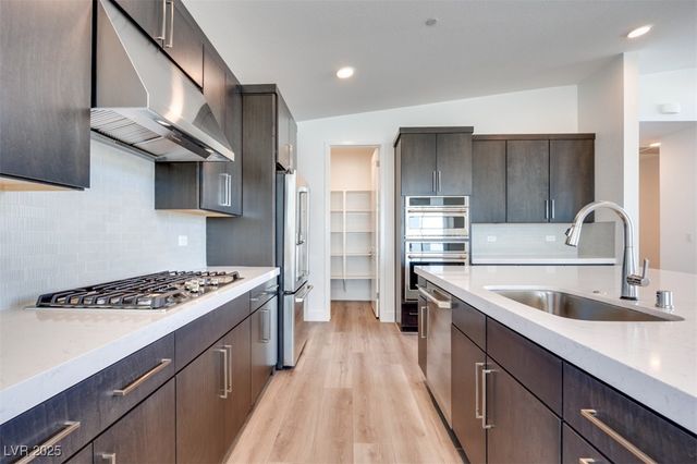 10340 Narrows Street, Las Vegas, NV 89166