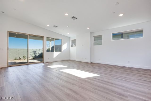 10340 Narrows Street, Las Vegas, NV 89166