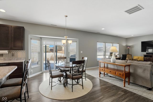 8701 N Dresden Drive, Mccordsville, IN 46055