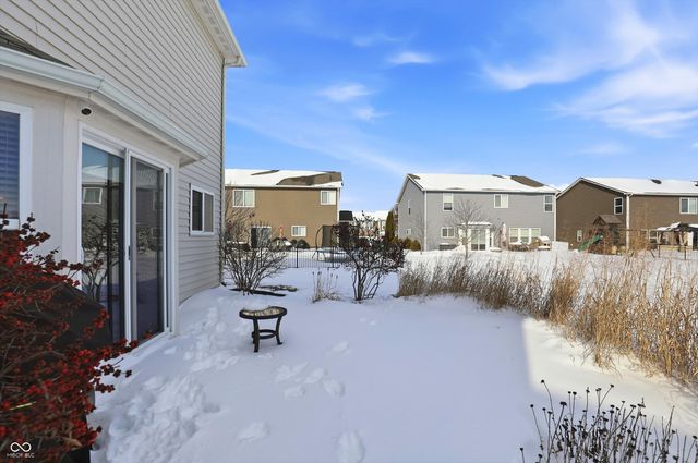 8701 N Dresden Drive, Mccordsville, IN 46055