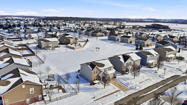 8701 N Dresden Drive, Mccordsville, IN 46055