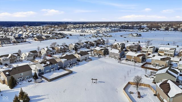 8701 N Dresden Drive, Mccordsville, IN 46055