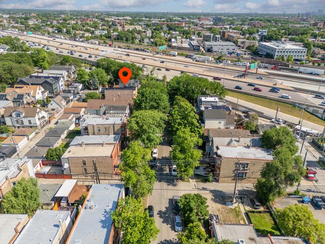 2832 N Mozart Street, Chicago, IL 60618