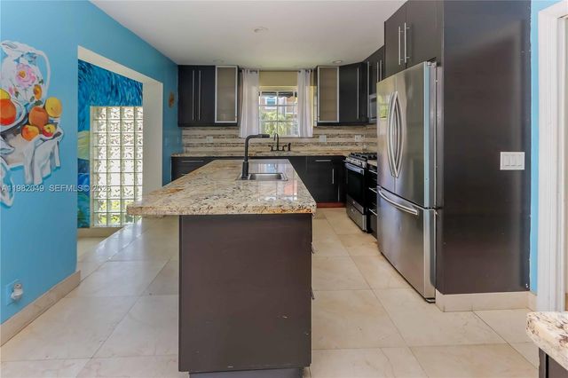 851 N 11th Avenue, Hollywood, FL 33019