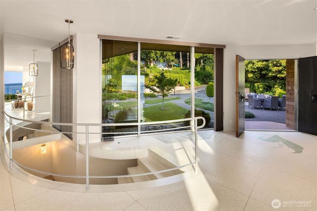 1206 NW Culbertson Drive, Seattle, WA 98177