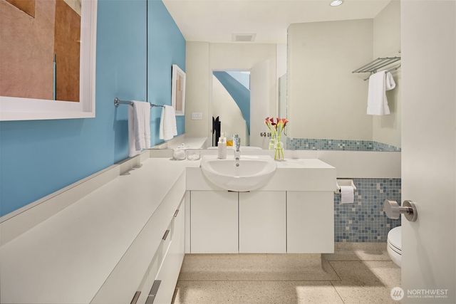 1206 NW Culbertson Drive, Seattle, WA 98177