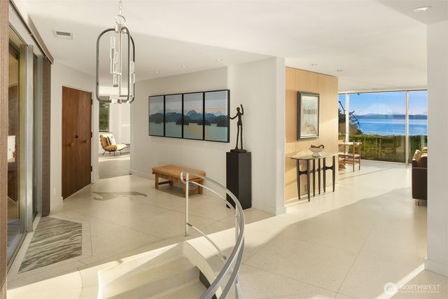 1206 NW Culbertson Drive, Seattle, WA 98177