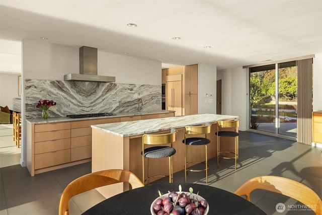 1206 NW Culbertson Drive, Seattle, WA 98177