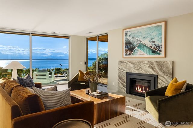 1206 NW Culbertson Drive, Seattle, WA 98177