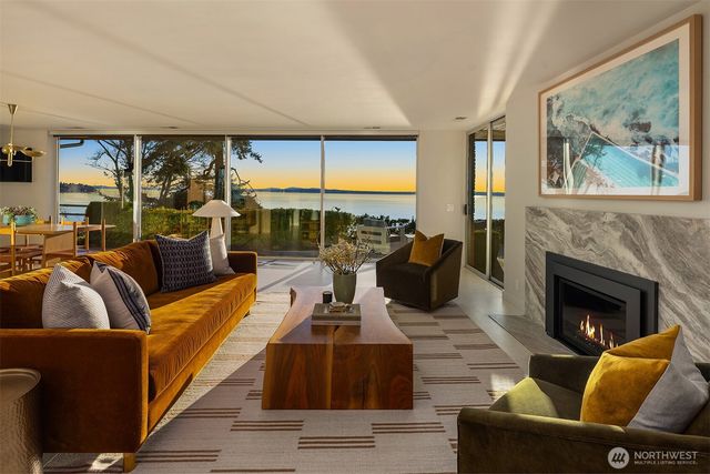 1206 NW Culbertson Drive, Seattle, WA 98177