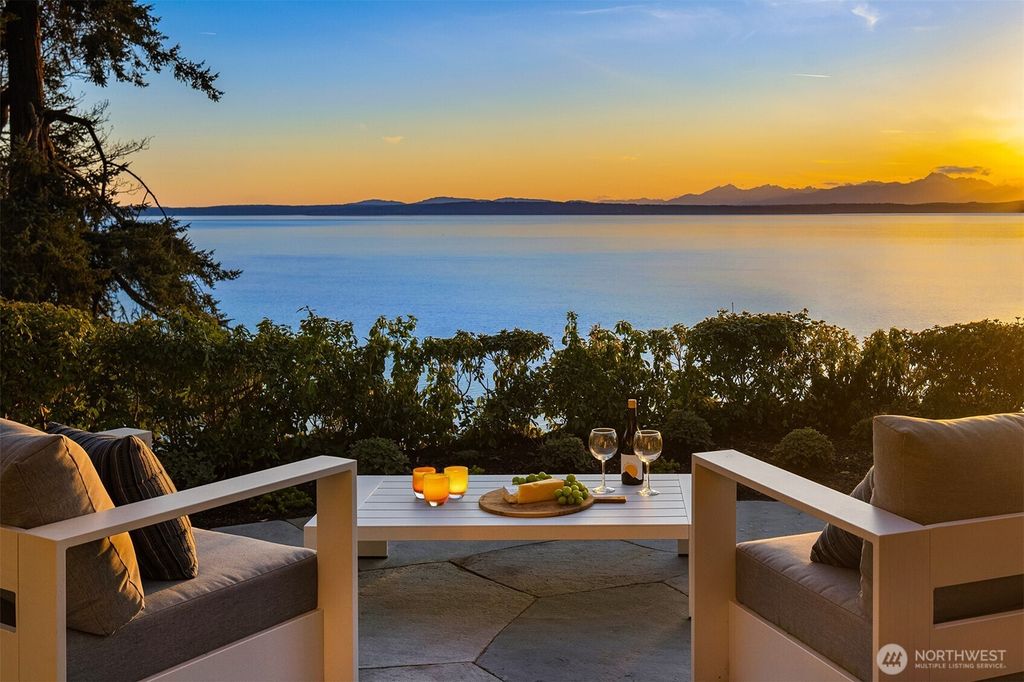 1206 NW Culbertson Drive, Seattle, WA 98177