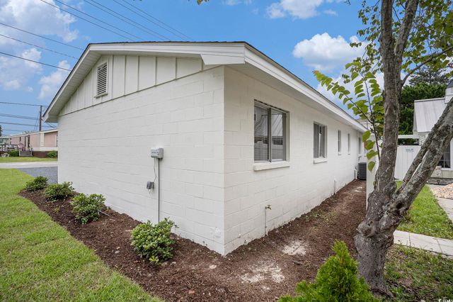 1911 Madison Dr., North Myrtle Beach, SC 29582