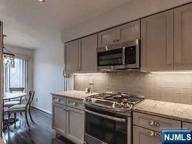7 Dogwood Court, Woodland Park, NJ 07424