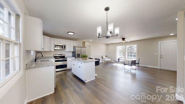 2507 Suffolk Avenue, High Point, NC 27265