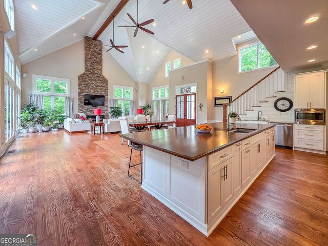 14 Allatoona Estates Drive SE, Acworth, GA 30102