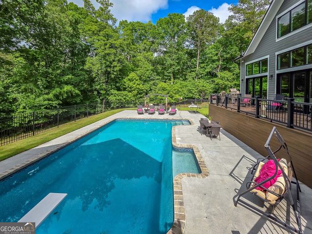 14 Allatoona Estates Drive SE, Acworth, GA 30102