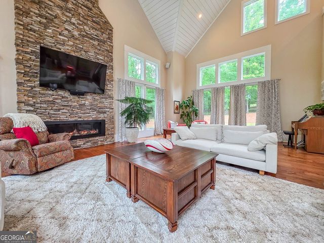 14 Allatoona Estates Drive SE, Acworth, GA 30102