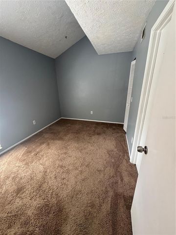 9459 FOREST HILLS CIRCLE, Tampa, FL 33612