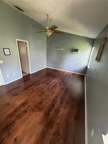 9459 FOREST HILLS CIRCLE, Tampa, FL 33612