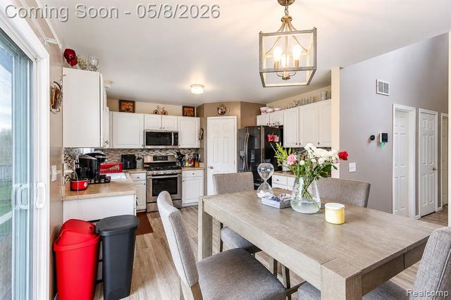 7525 Roxbury Drive, Ypsilanti, MI 48197