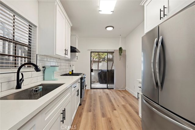 2504 W Macarthur Boulevard I, Santa Ana, CA 92704