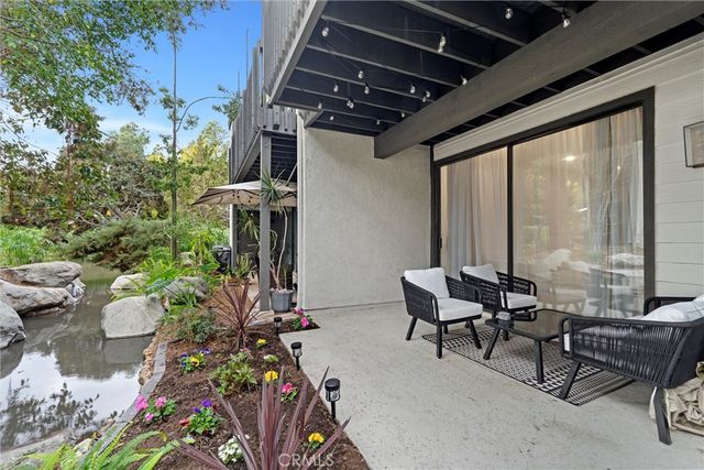2504 W Macarthur Boulevard I, Santa Ana, CA 92704