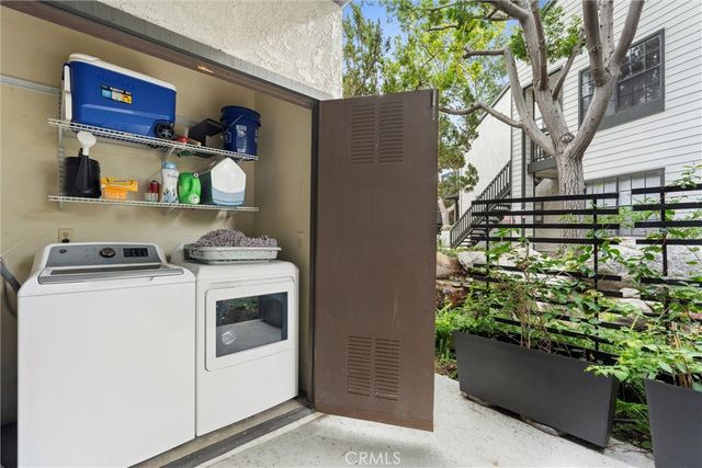 2504 W Macarthur Boulevard I, Santa Ana, CA 92704