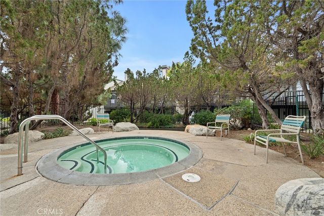 2504 W Macarthur Boulevard I, Santa Ana, CA 92704
