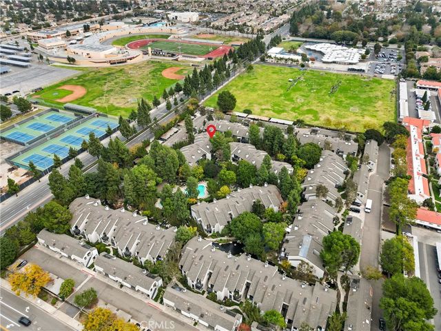 2504 W Macarthur Boulevard I, Santa Ana, CA 92704