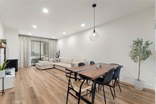 2504 W Macarthur Boulevard I, Santa Ana, CA 92704