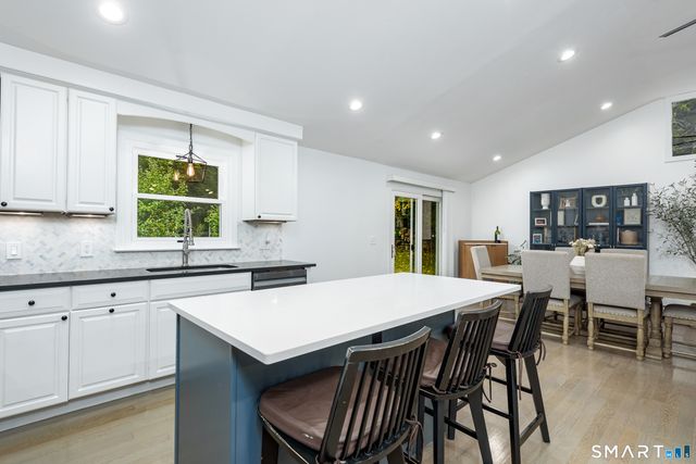 508 Oakwood Drive, Glastonbury, CT 06033