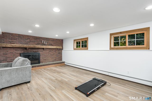 508 Oakwood Drive, Glastonbury, CT 06033