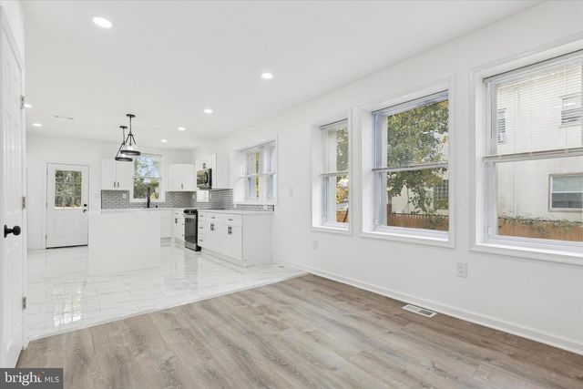 7313 LIMEKILN PIKE, Philadelphia, PA 19138