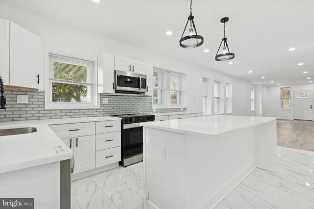 7313 LIMEKILN PIKE, Philadelphia, PA 19138