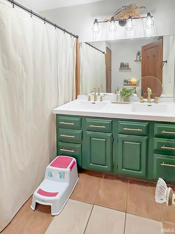 952 Given Street, Frankfort, IN 46041