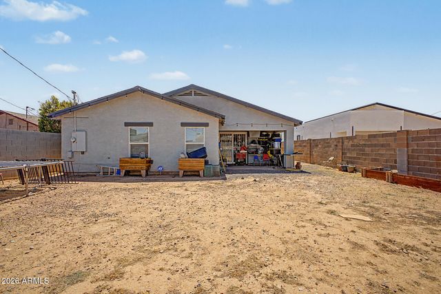 3828 W LATHAM Street, Phoenix, AZ 85009