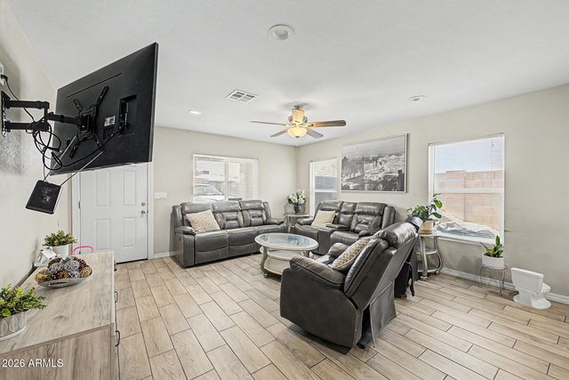 3828 W LATHAM Street, Phoenix, AZ 85009