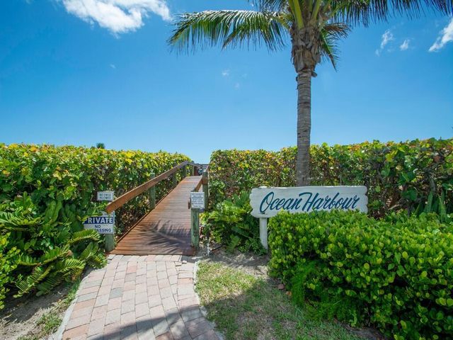 5167 N A1a Highway 502, Hutchinson Island, FL 34949