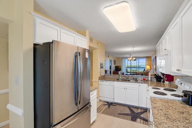 5167 N A1a Highway 502, Hutchinson Island, FL 34949