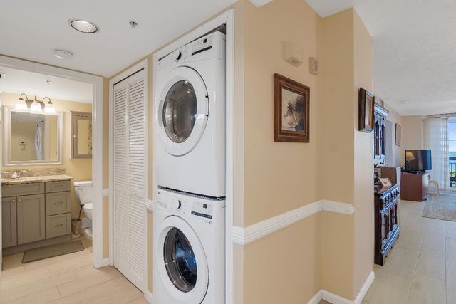 5167 N A1a Highway 502, Hutchinson Island, FL 34949