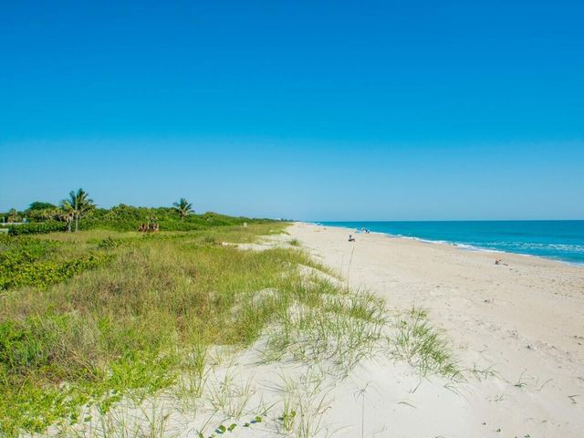 5167 N A1a Highway 502, Hutchinson Island, FL 34949